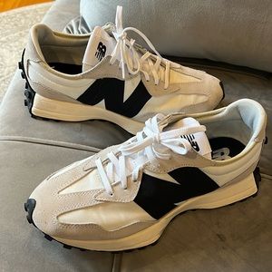 New Balance 327 Sneaker